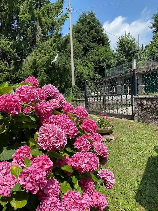 Вилла Casa Ferrara Di Monte Baldo Италия