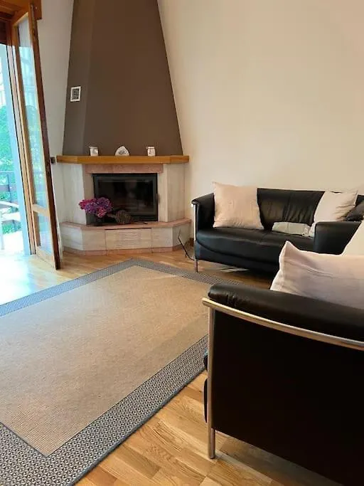 Casa Ferrara Di Monte Baldoヴィラ