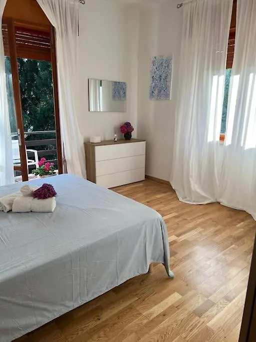 別荘 Casa Ferrara Di Monte Baldoヴィラ